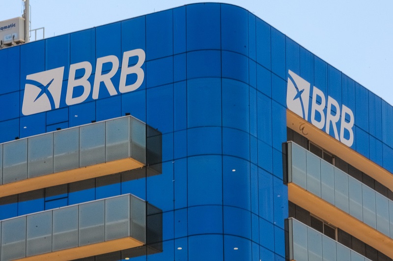 BRB supera R$ 3 bi em benefícios sociais e impacta 437 mil famílias no DF